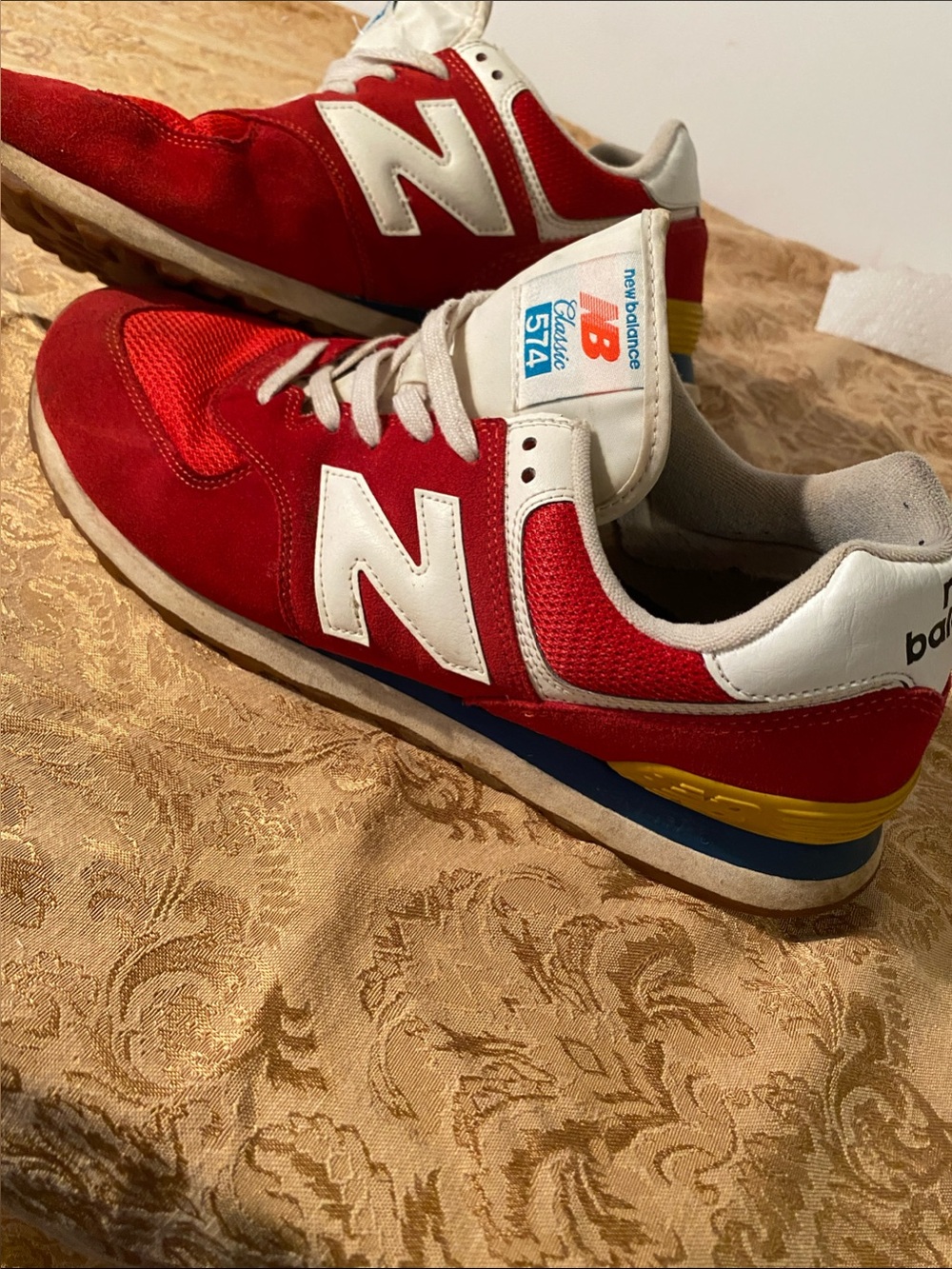 New Balance Classic 574 - Red Sneakers